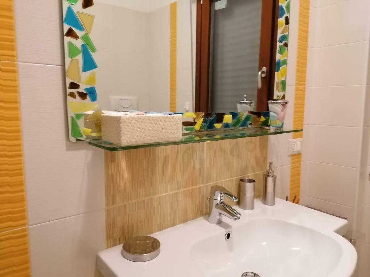 Appartamento Elegante Nuovissimo Куарту-Сант'Элена Экстерьер фото